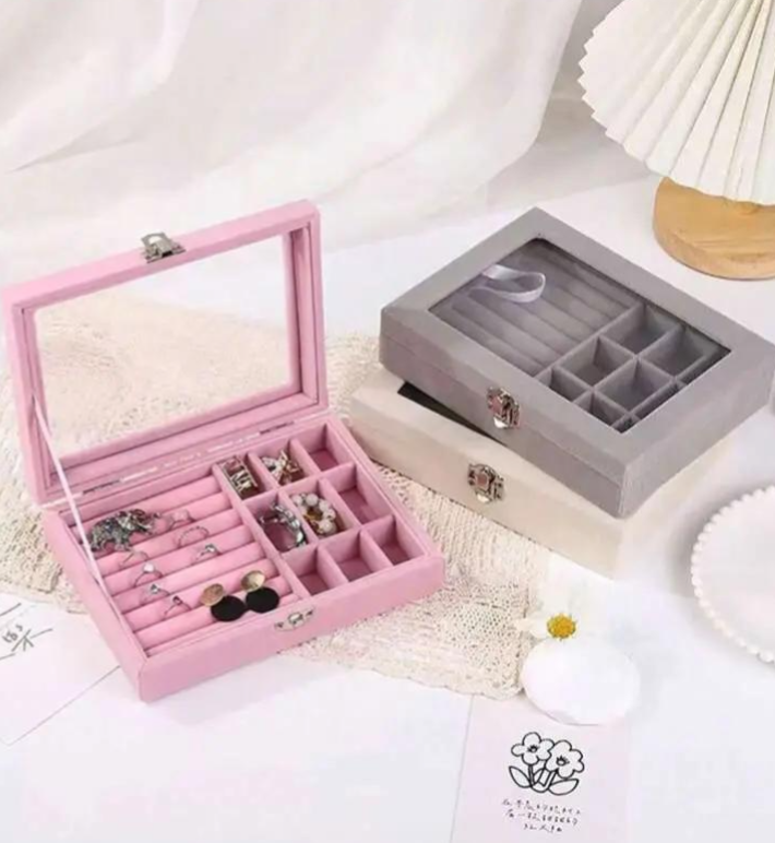 Joyero de Terciopelo con Tapa Transparente – Elegancia y Organización en un solo lugar